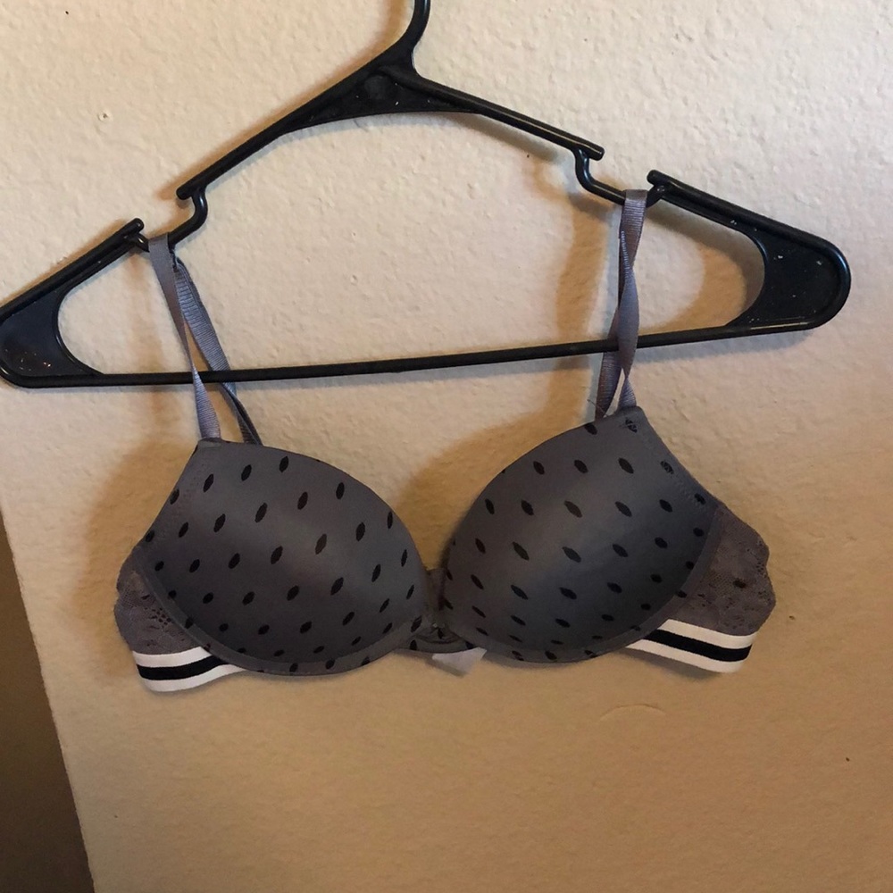 Grey spotted bra
